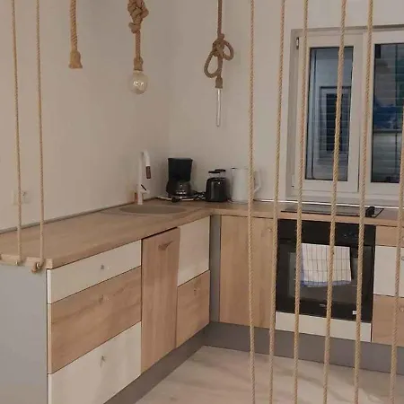 Vakantiehuis In - Insel 50384 Ugljan